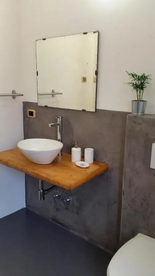 Bed & Breakfast B&B Val Valerna Lezzeno Italien