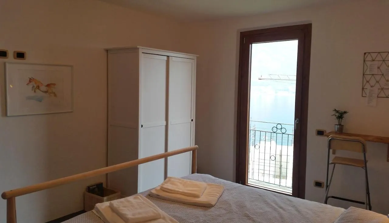 Nocleg ze śniadaniem B&B Val Valerna Lezzeno